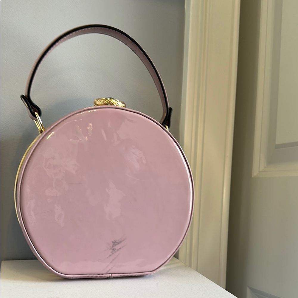 Elegant vintage looking Pink Round Handbag